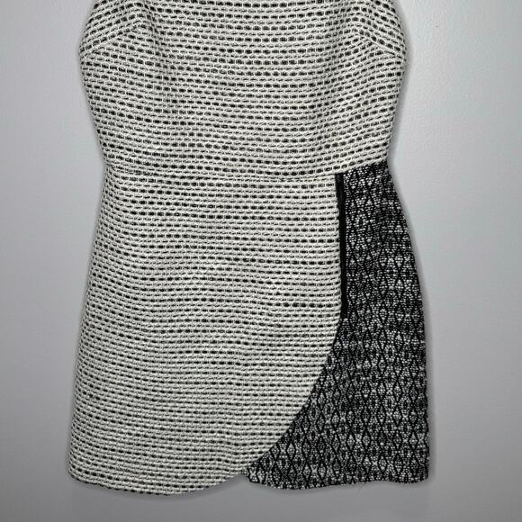 Alice + Olivia Sally Side Zip Tweed Mini Dress 8 Black White Business Casual NEW - Picture 5 of 13